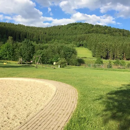 Pieck Mit Parkplatz Und Privater Garage Daire